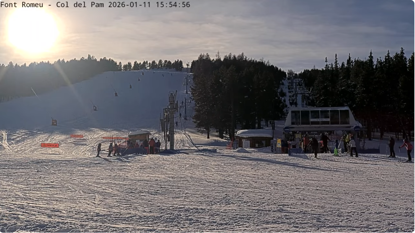 Grosse chute de neige ce week-end location hebergement appartement au pied des pistes de ski de Font-Romeu Pyrénées 2000